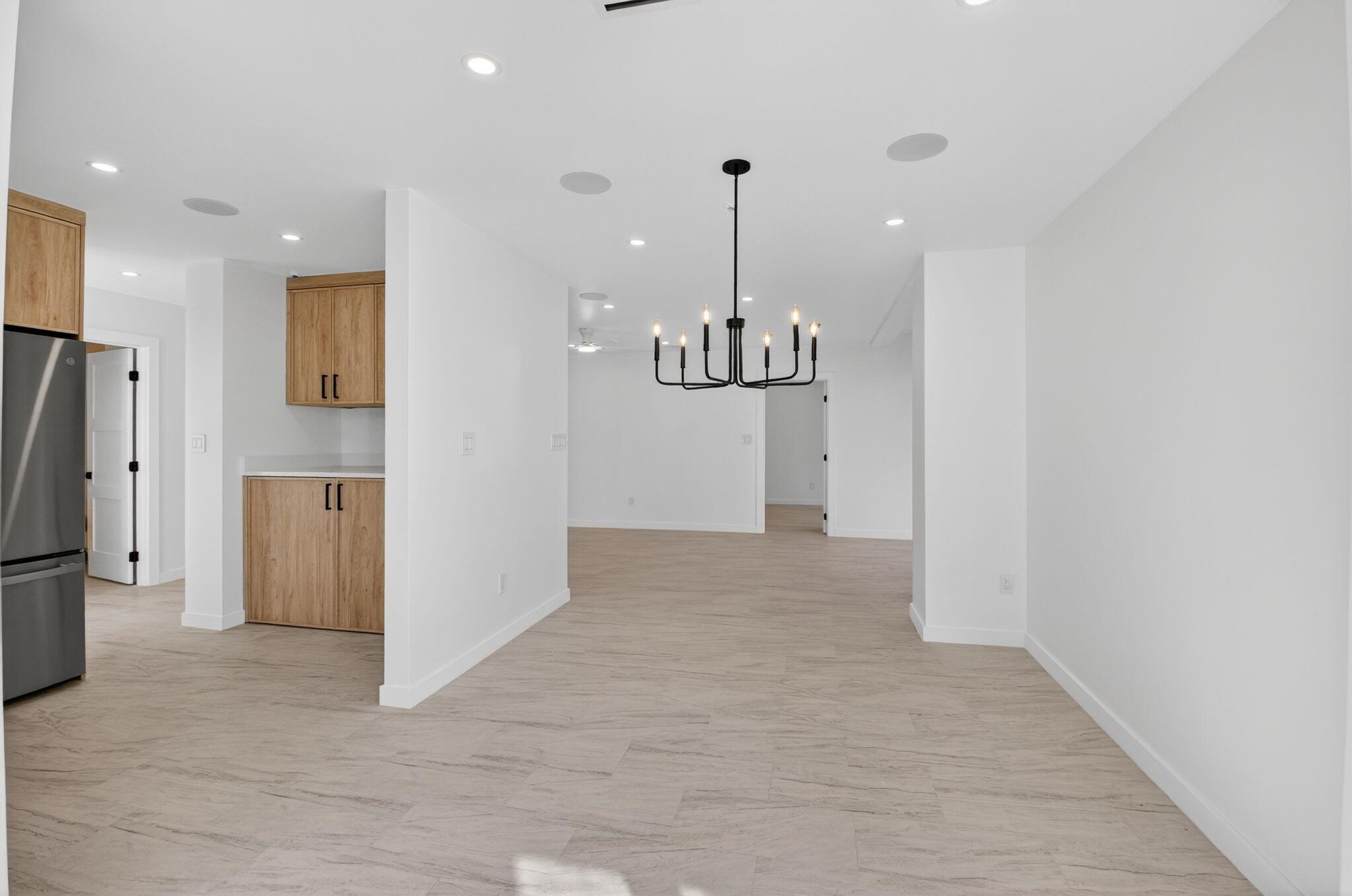 LAKEWOOD MIDRISE CONDO - Residential