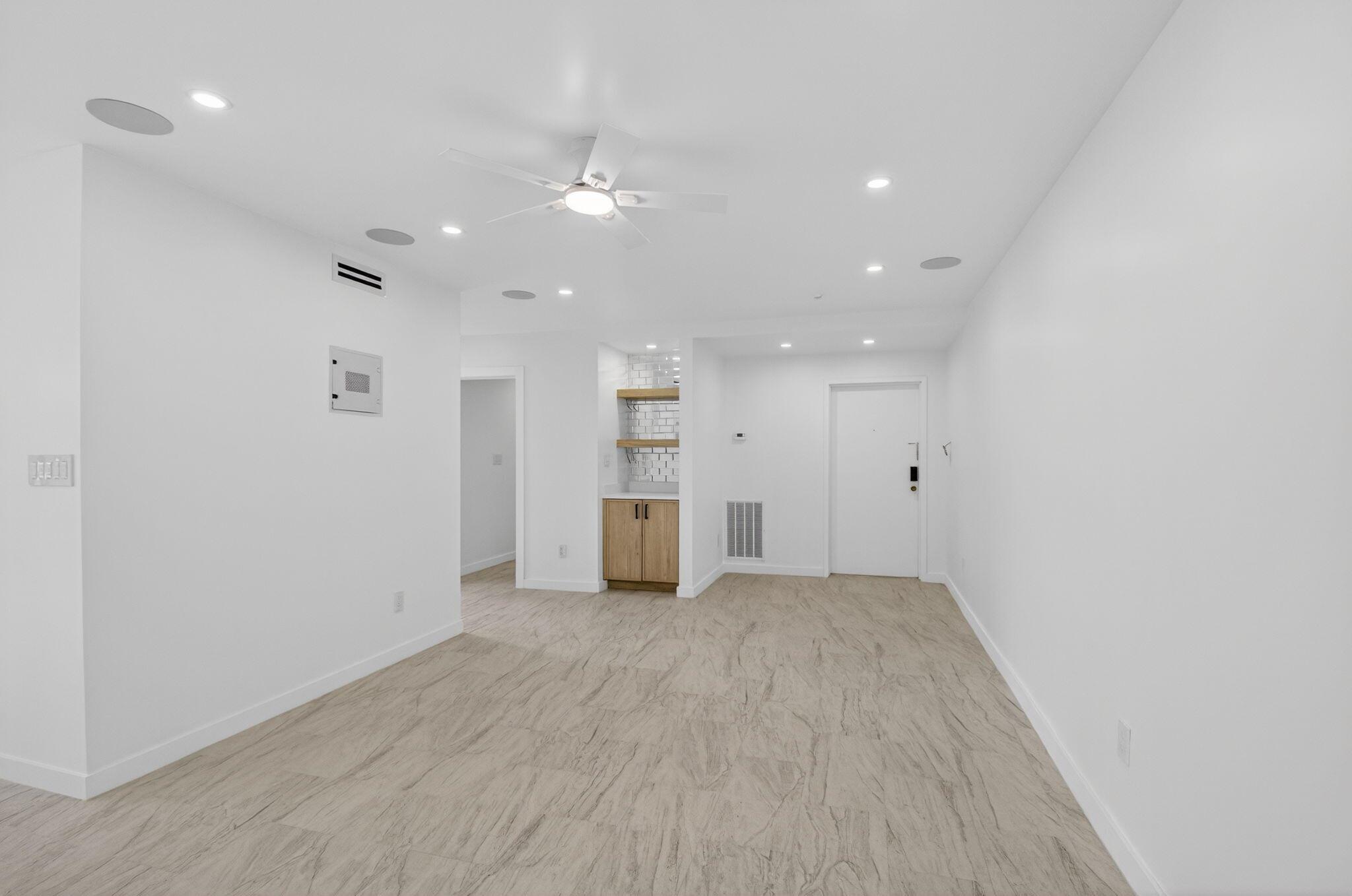 LAKEWOOD MIDRISE CONDO - Residential