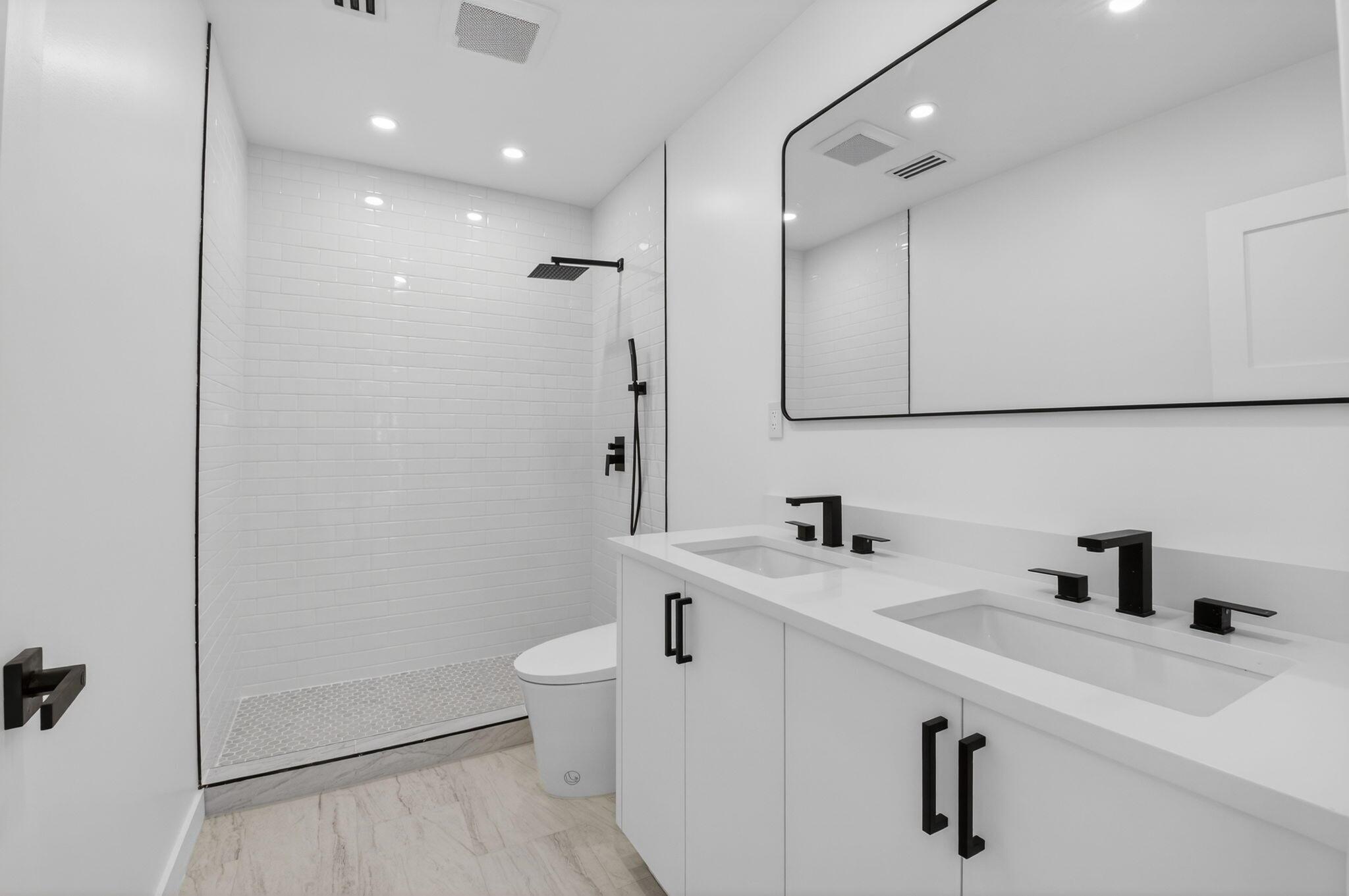 LAKEWOOD MIDRISE CONDO - Residential