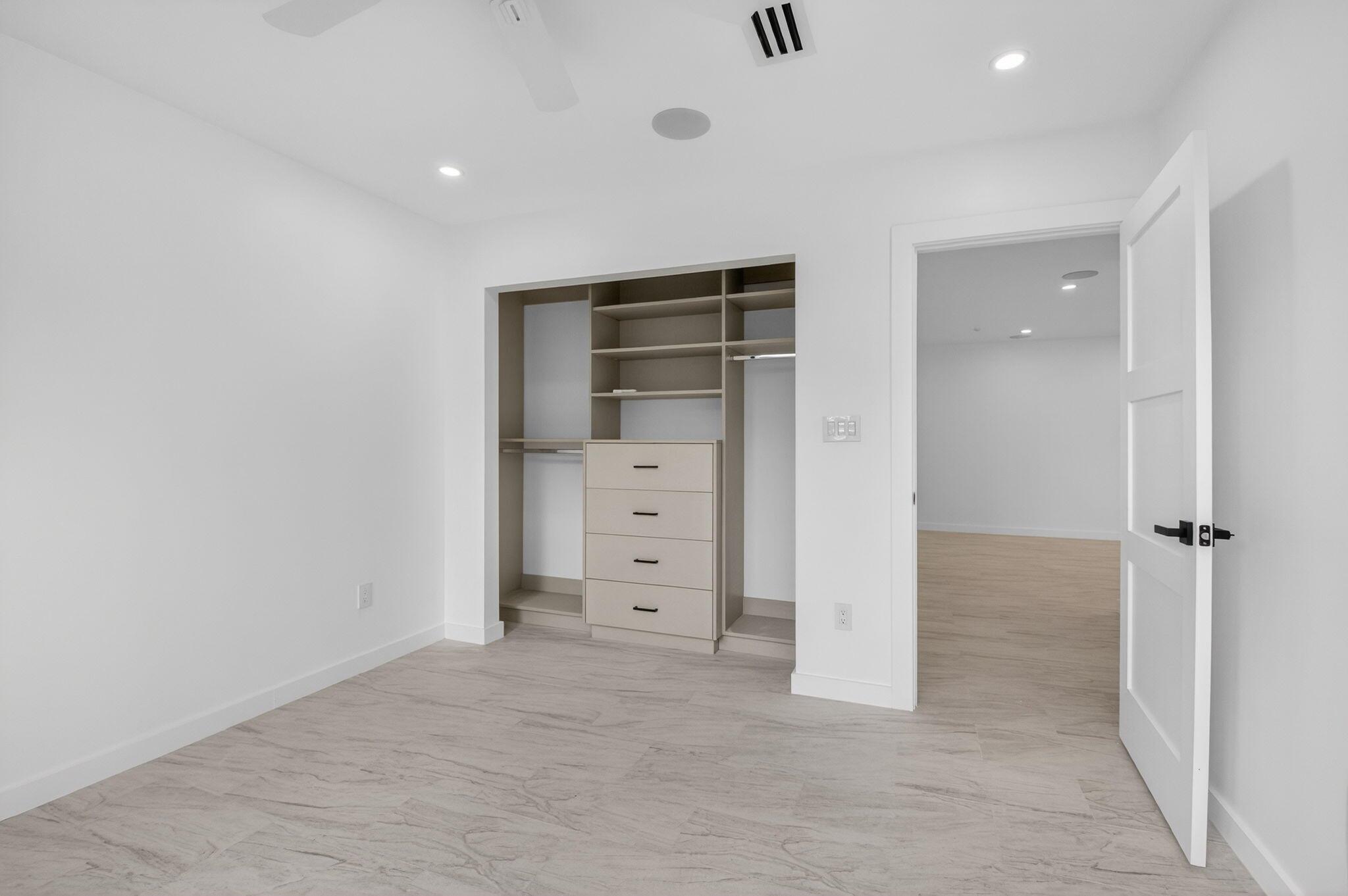 LAKEWOOD MIDRISE CONDO - Residential