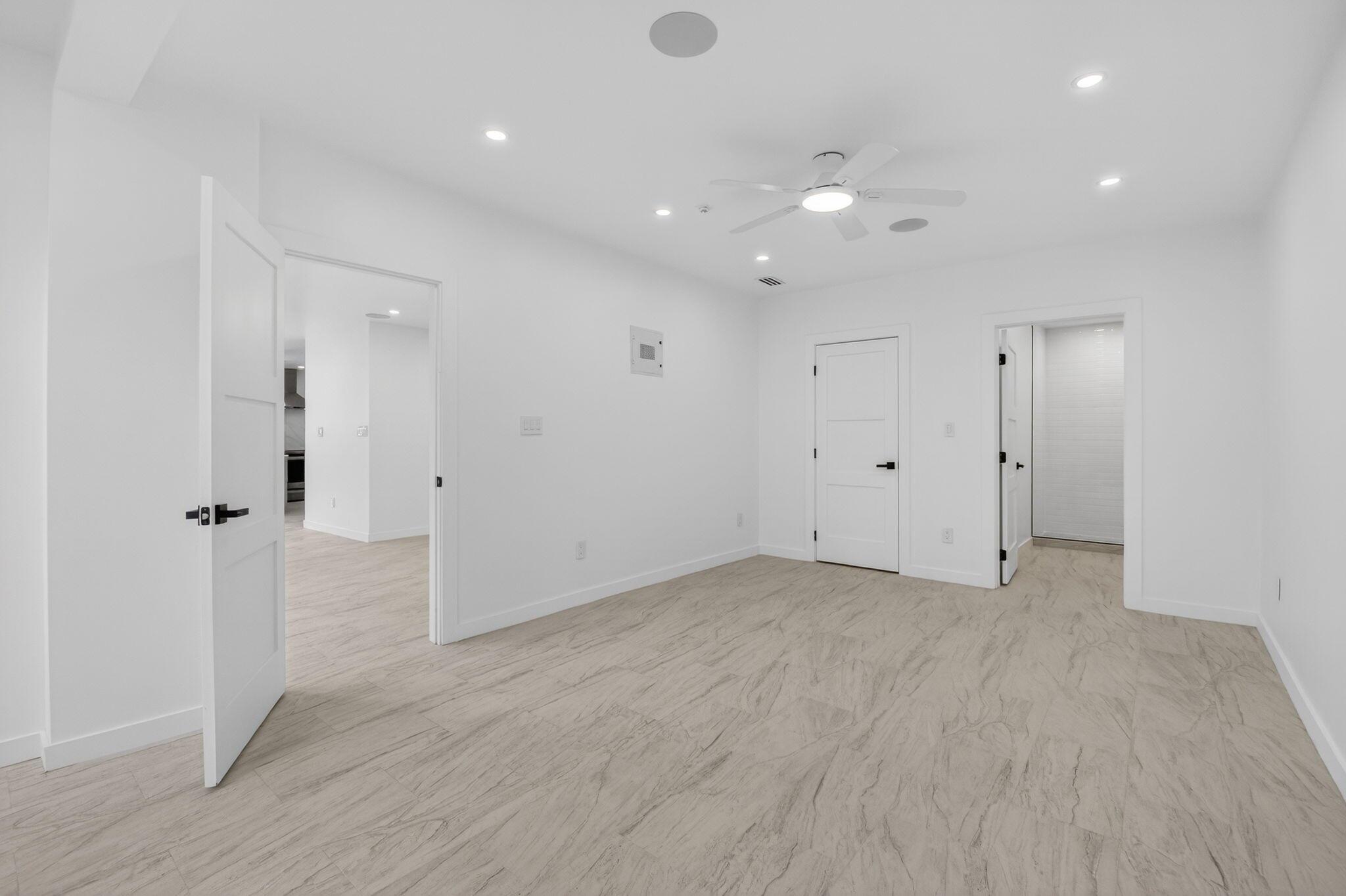 LAKEWOOD MIDRISE CONDO - Residential