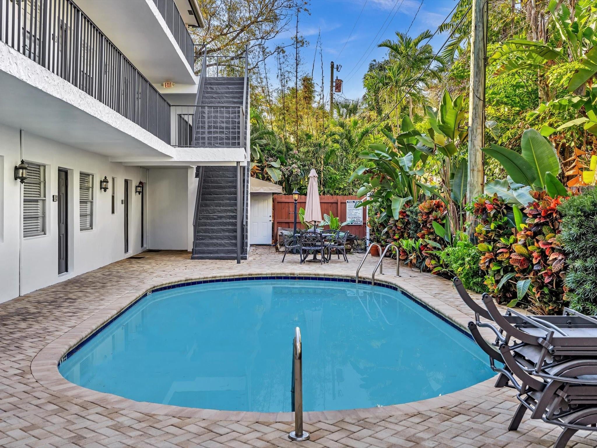 215 NE 16th Avenue 203