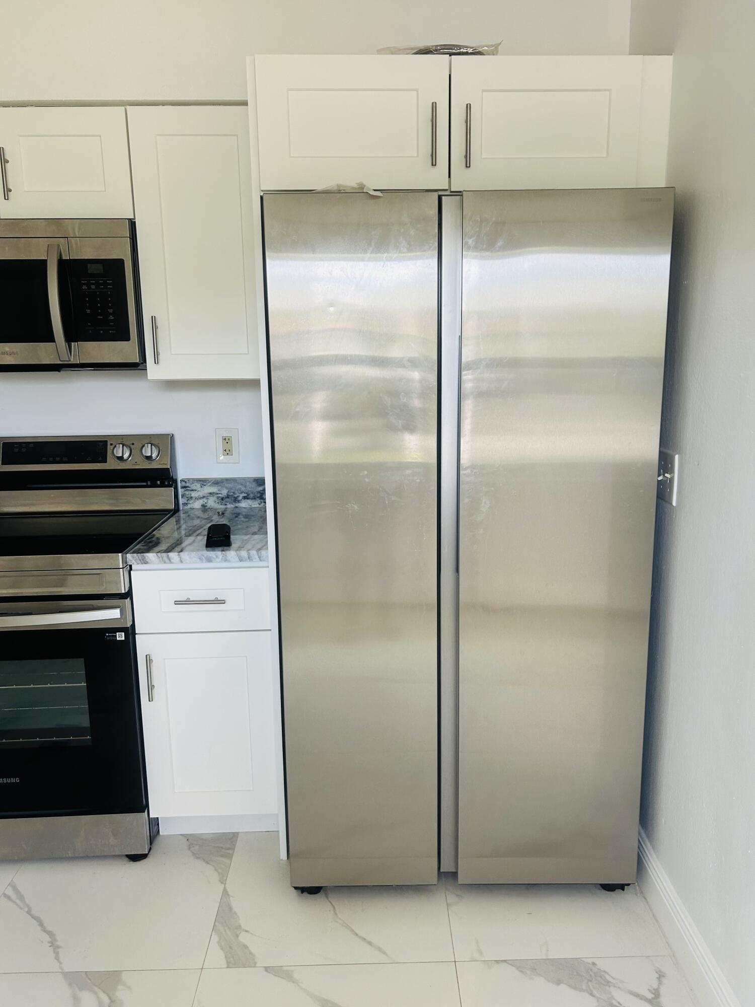 FT LAUDERDALE ESTATES - Residential Lease
