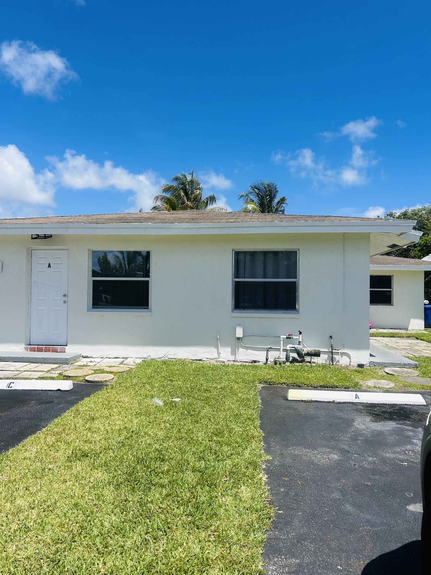 FT LAUDERDALE ESTATES - Residential Lease