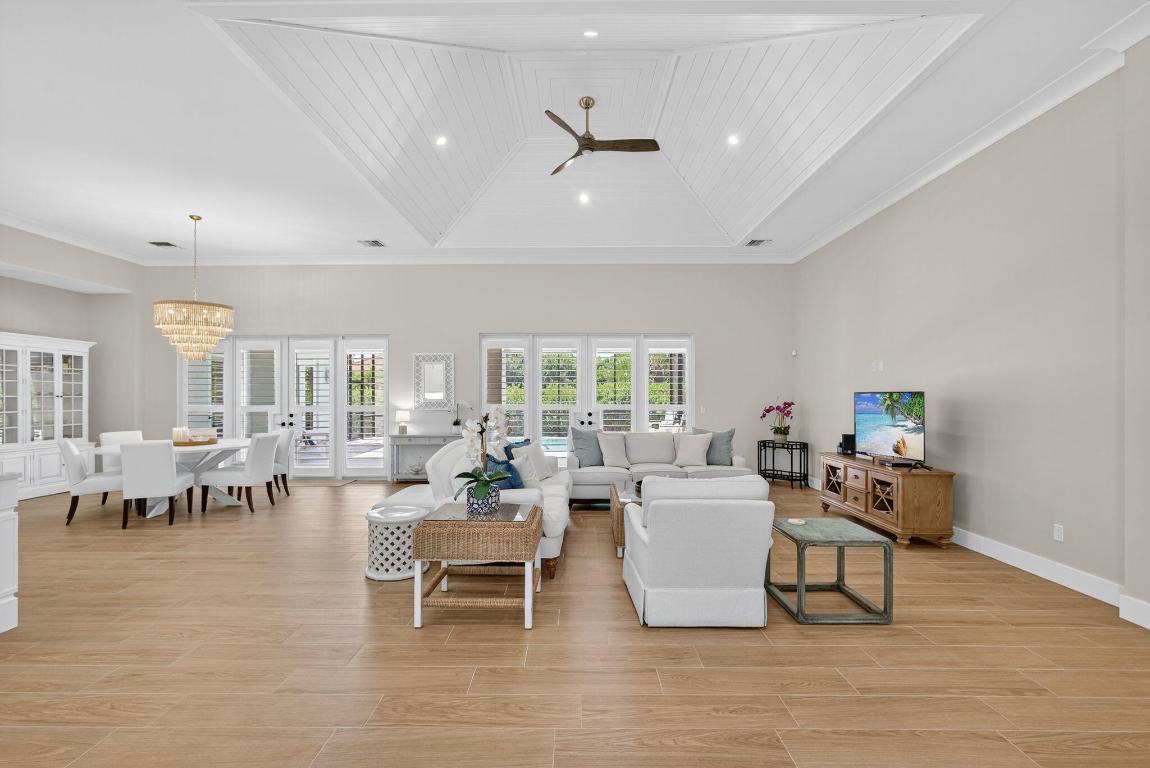 7748 SE Manhasset Place