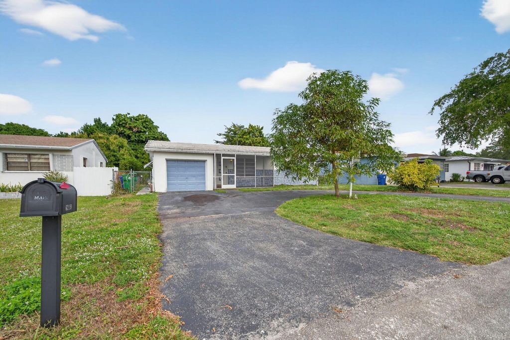 Photo of 6219 SW 20th Court, Miramar, FL 33023 (MLS # R11147420)