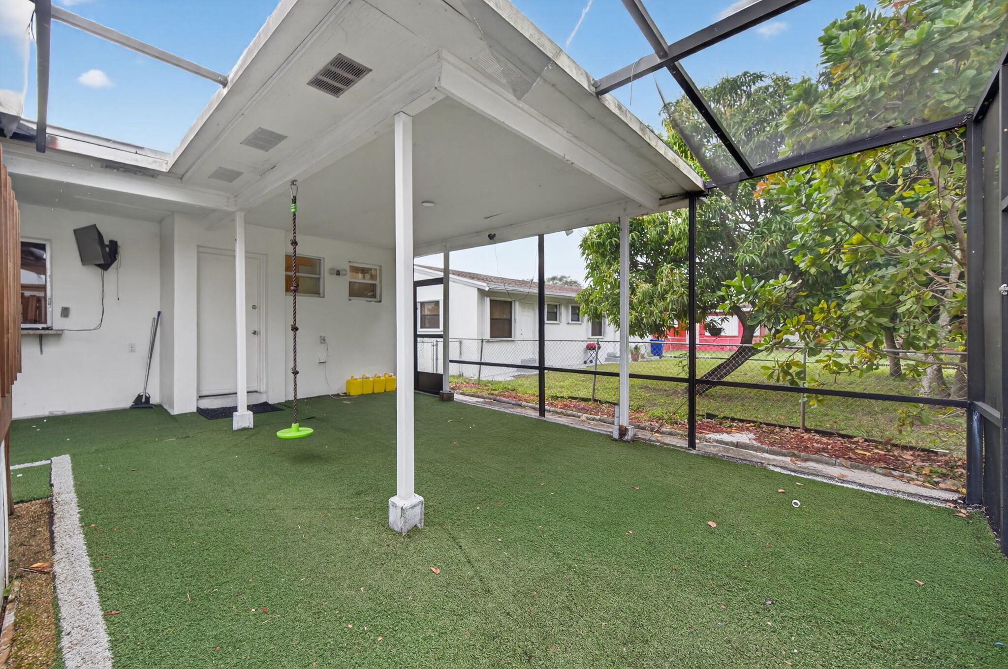 WELWYN MANOR - Residential Lease