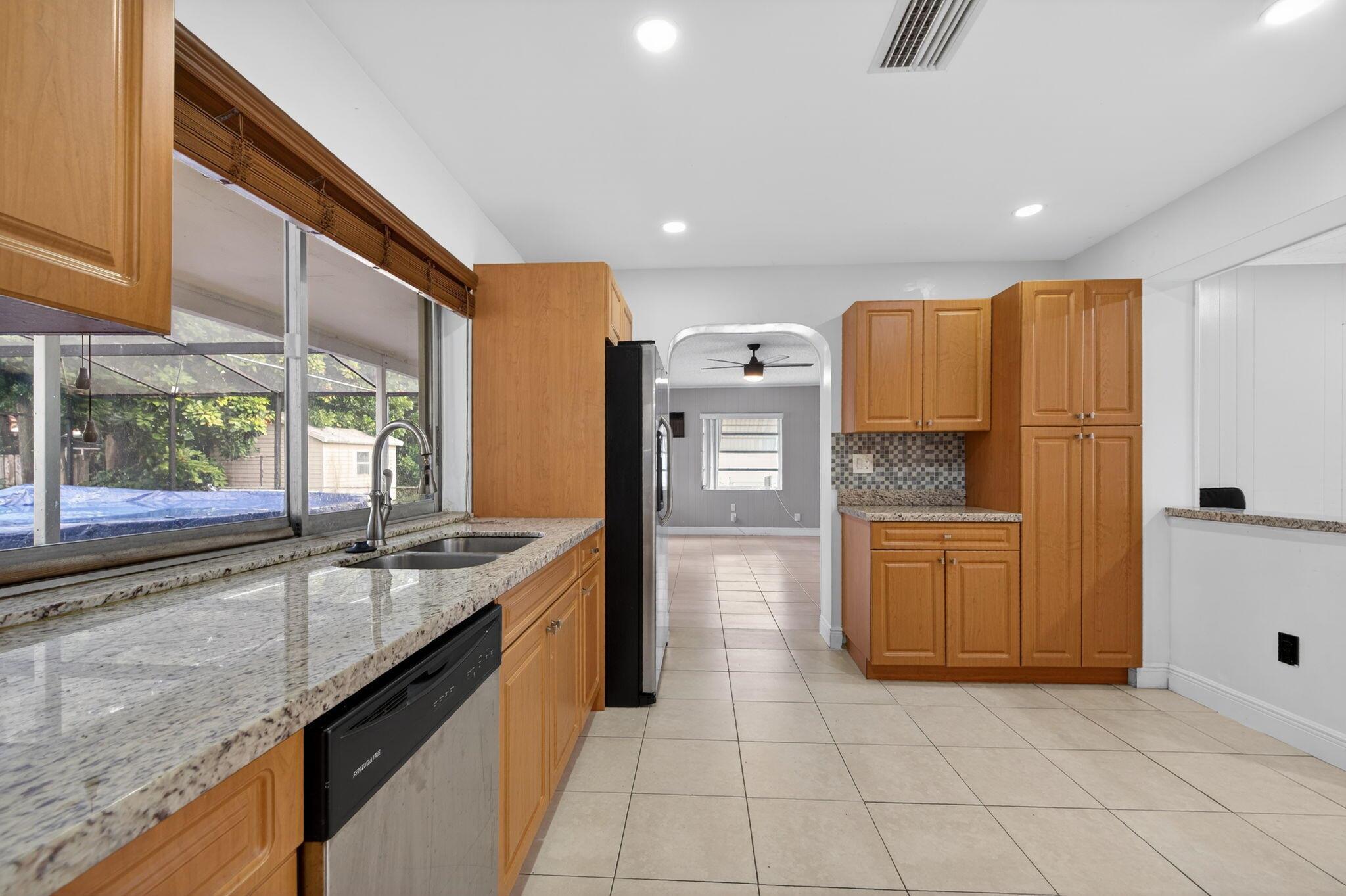 WELWYN MANOR - Residential Lease