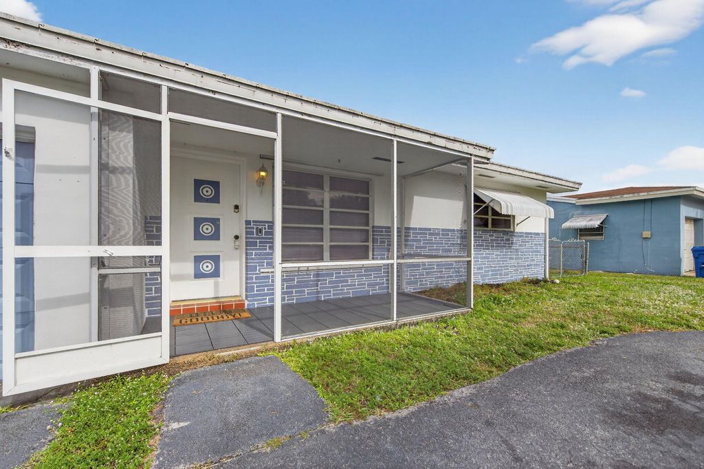 Photo of 6219 SW 20th Court, Miramar, FL 33023 (MLS # R11147420)