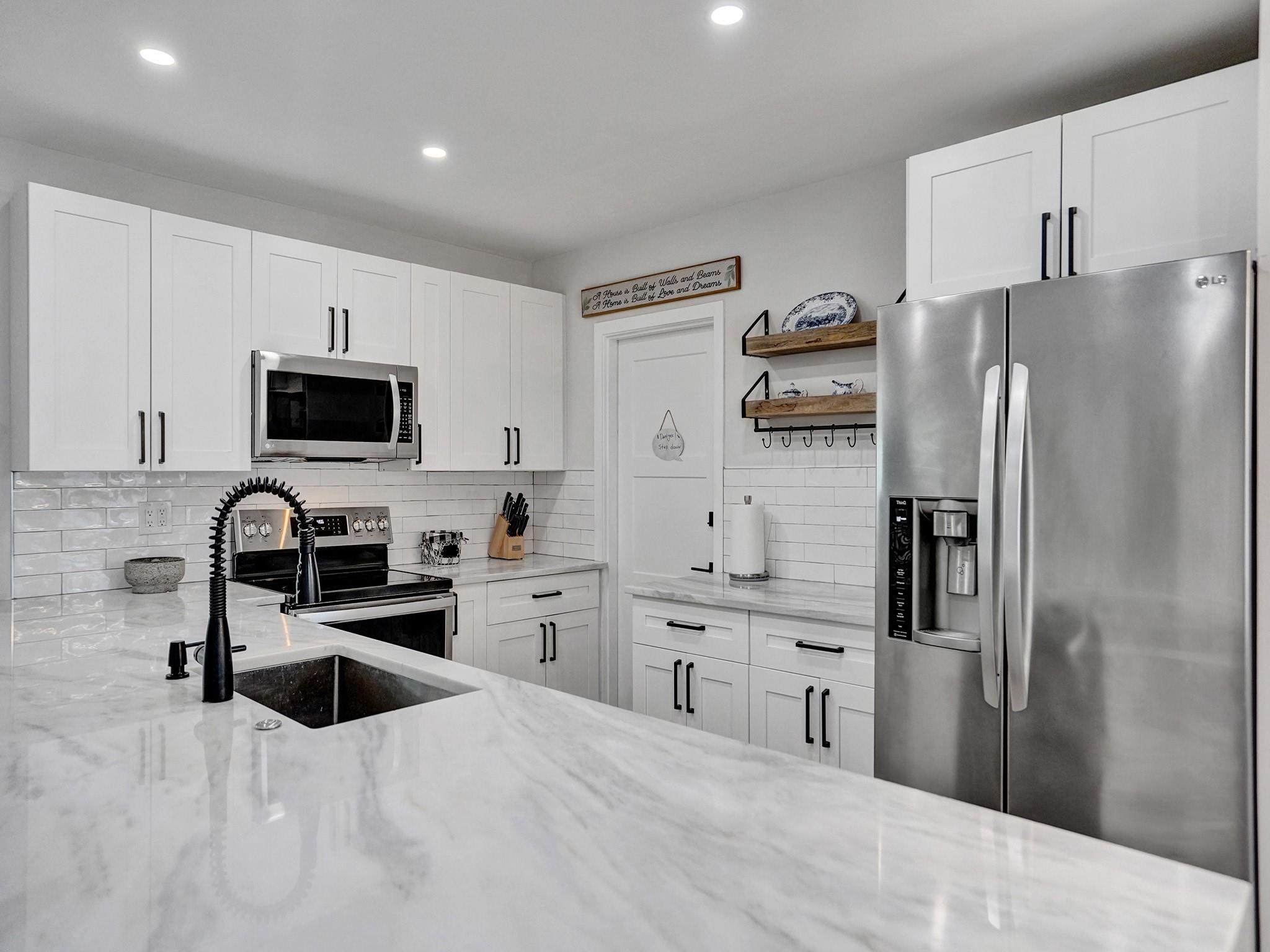 The Cove 4th Sec 38-14 B - Residential Lease