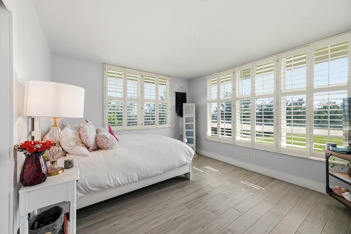 NO 15 PALM-AIRE COUNTRY CLUB - Residential