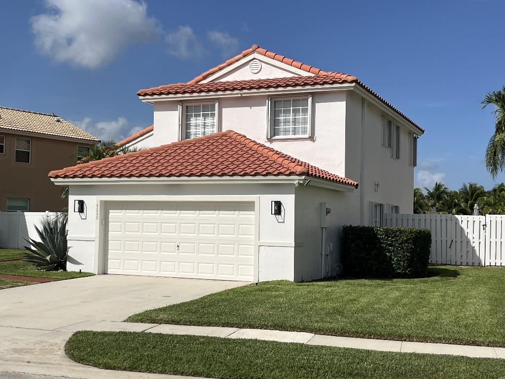 19000 NW 10th St