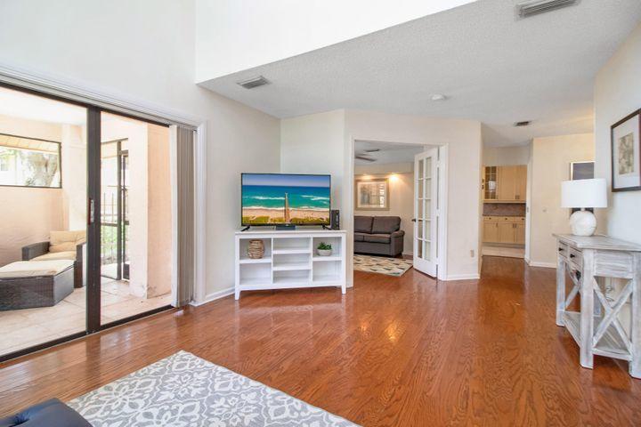 360 Prestwick Circle 1