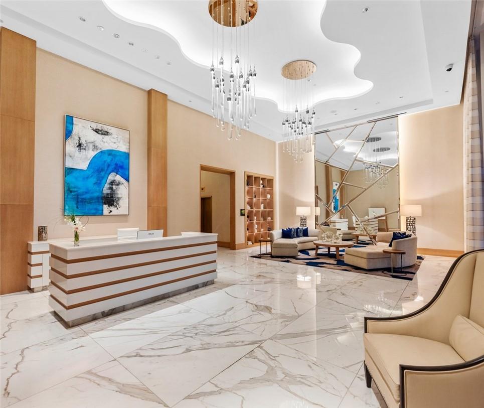 Ritz Carlton - Residential