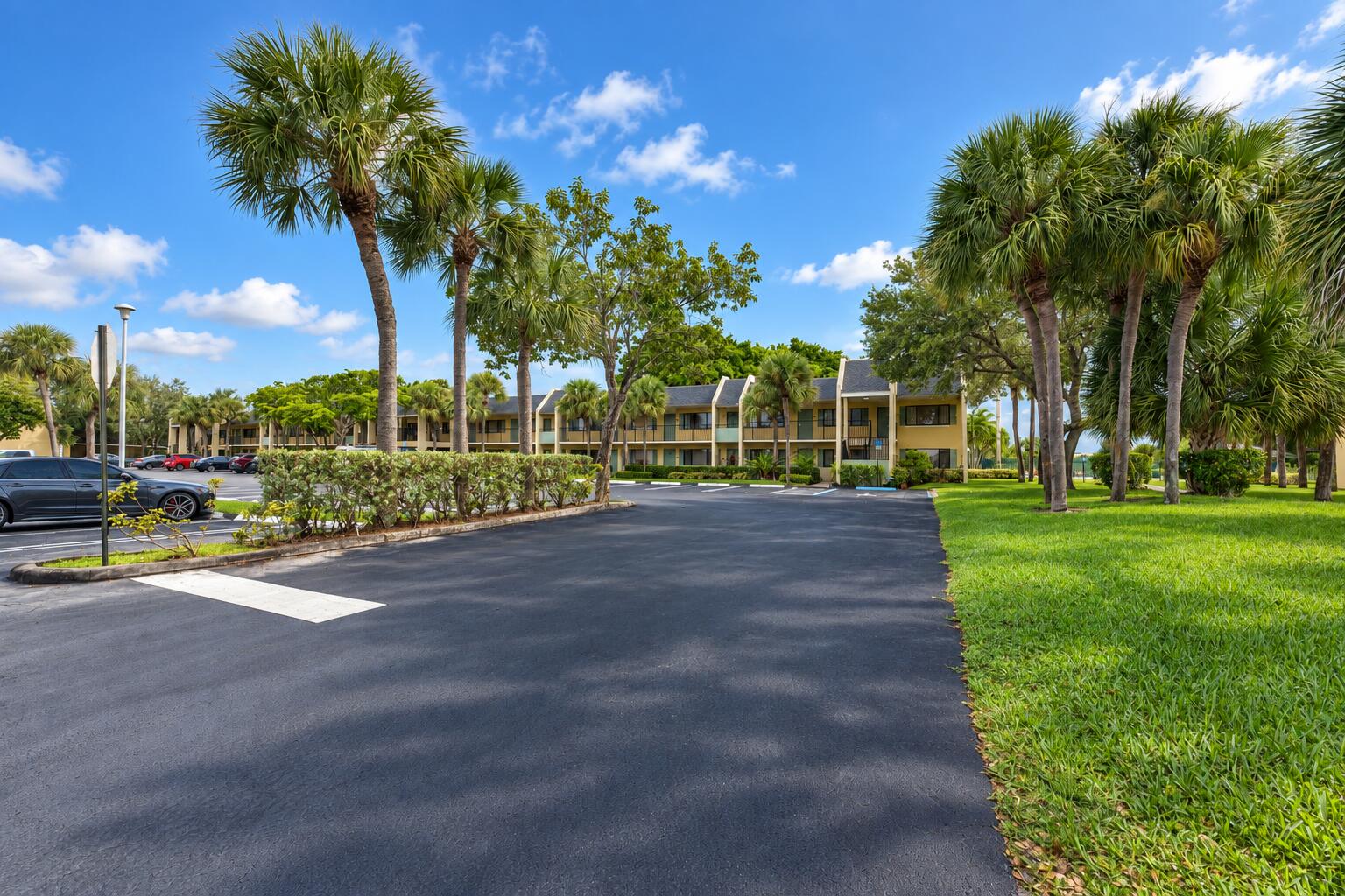 View photos, virtual tours, details... 1604 Meadows Circle W