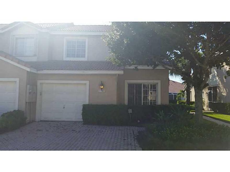 Great property in Parkland, FL, offers a stunning layout. Enjoy peace of mind and the best quality ownership for a rental in the area. ONLY ONE MONTH DEPOSIT REQUIRED for qualified tenants. All kitchen appliances installed and maintained by landlord. One  or Two years lease welcome in this beautiful home. PET FRIENDLY (some restrictions may apply). Easy to show - Vacant. Master bedroom downstairs.  ***HOA APPROVAL REQUIRED***