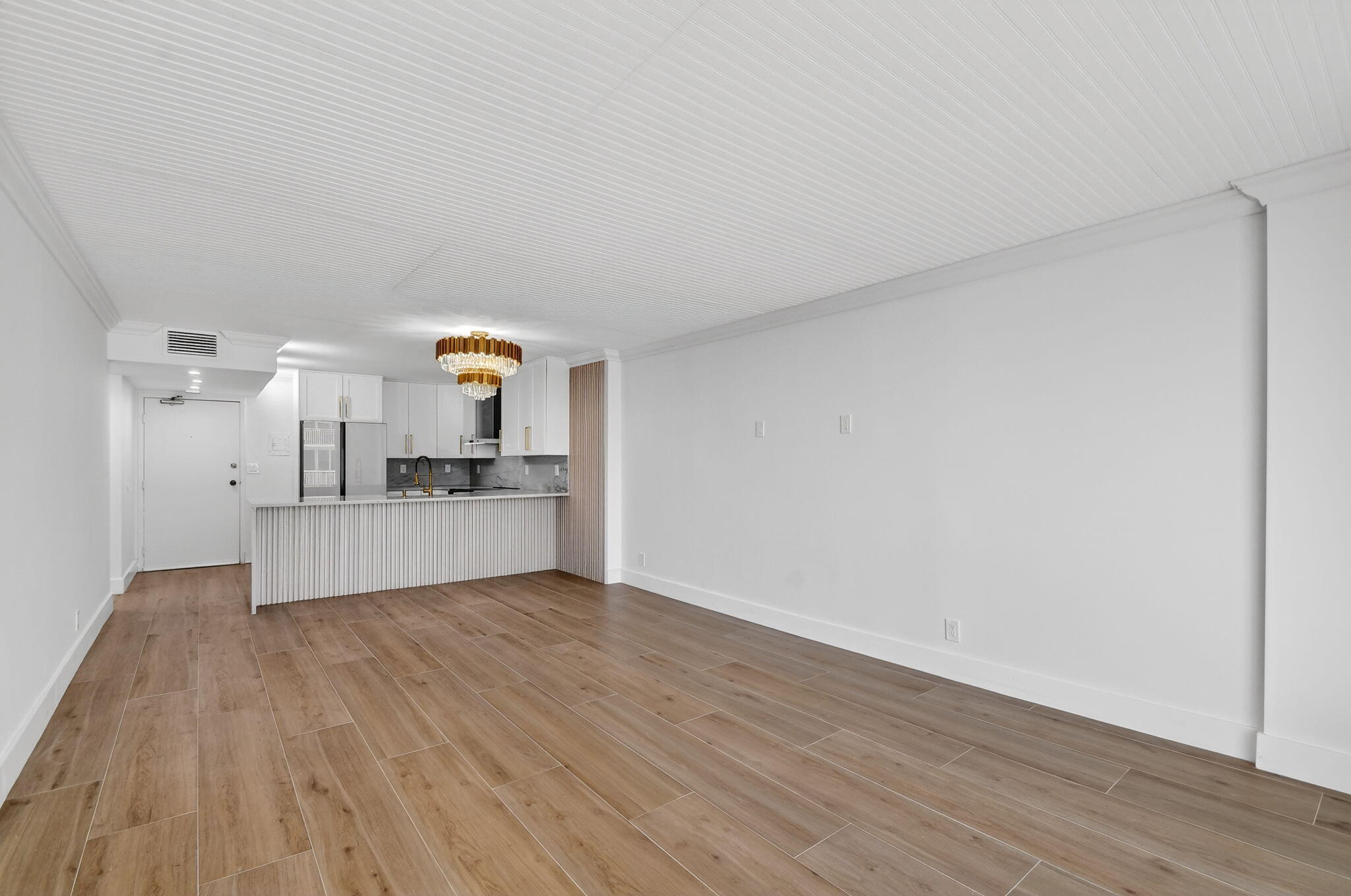 Le Chateau Royal Condo - Residential