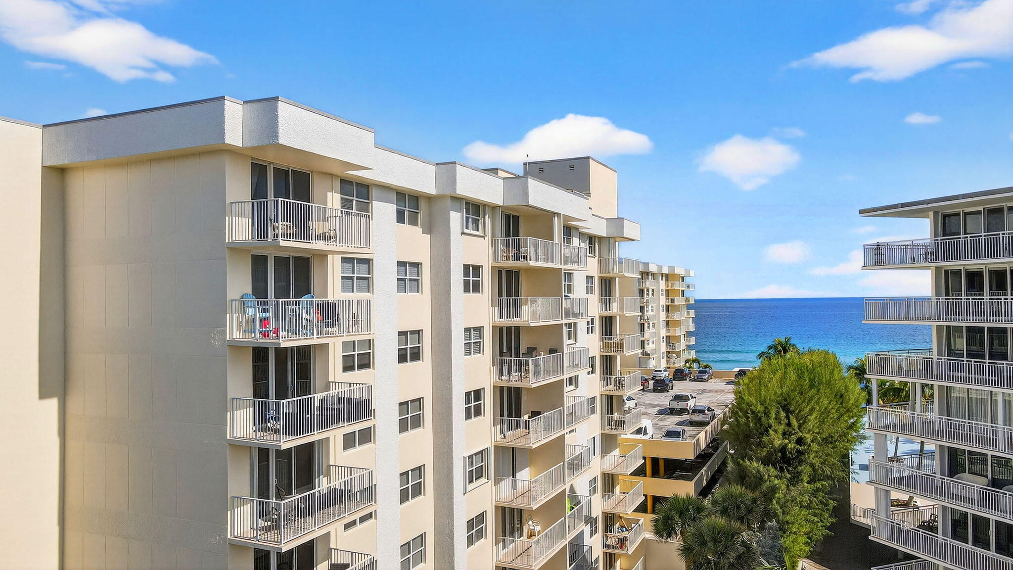 Le Chateau Royal Condo - Residential