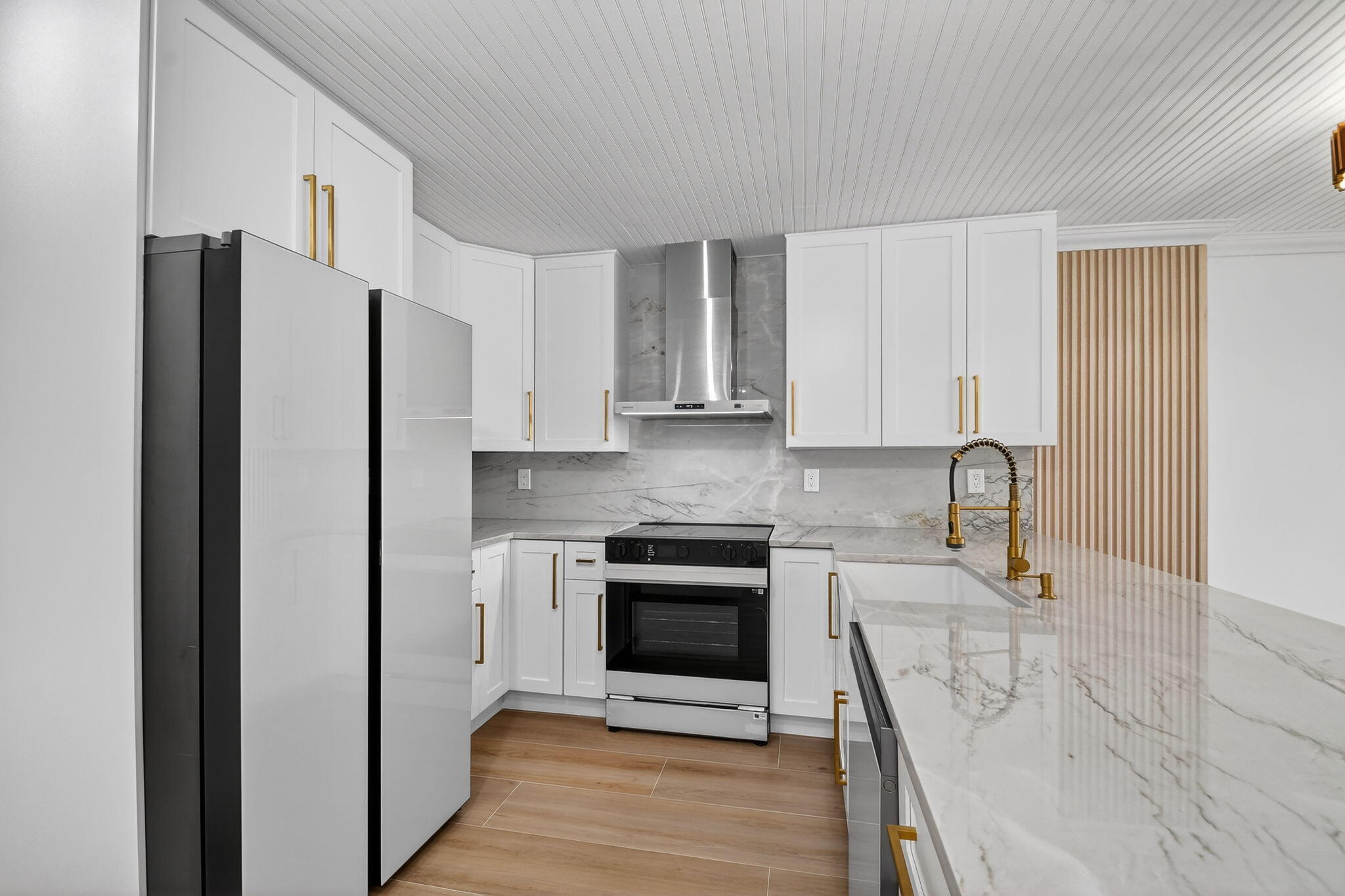 Le Chateau Royal Condo - Residential