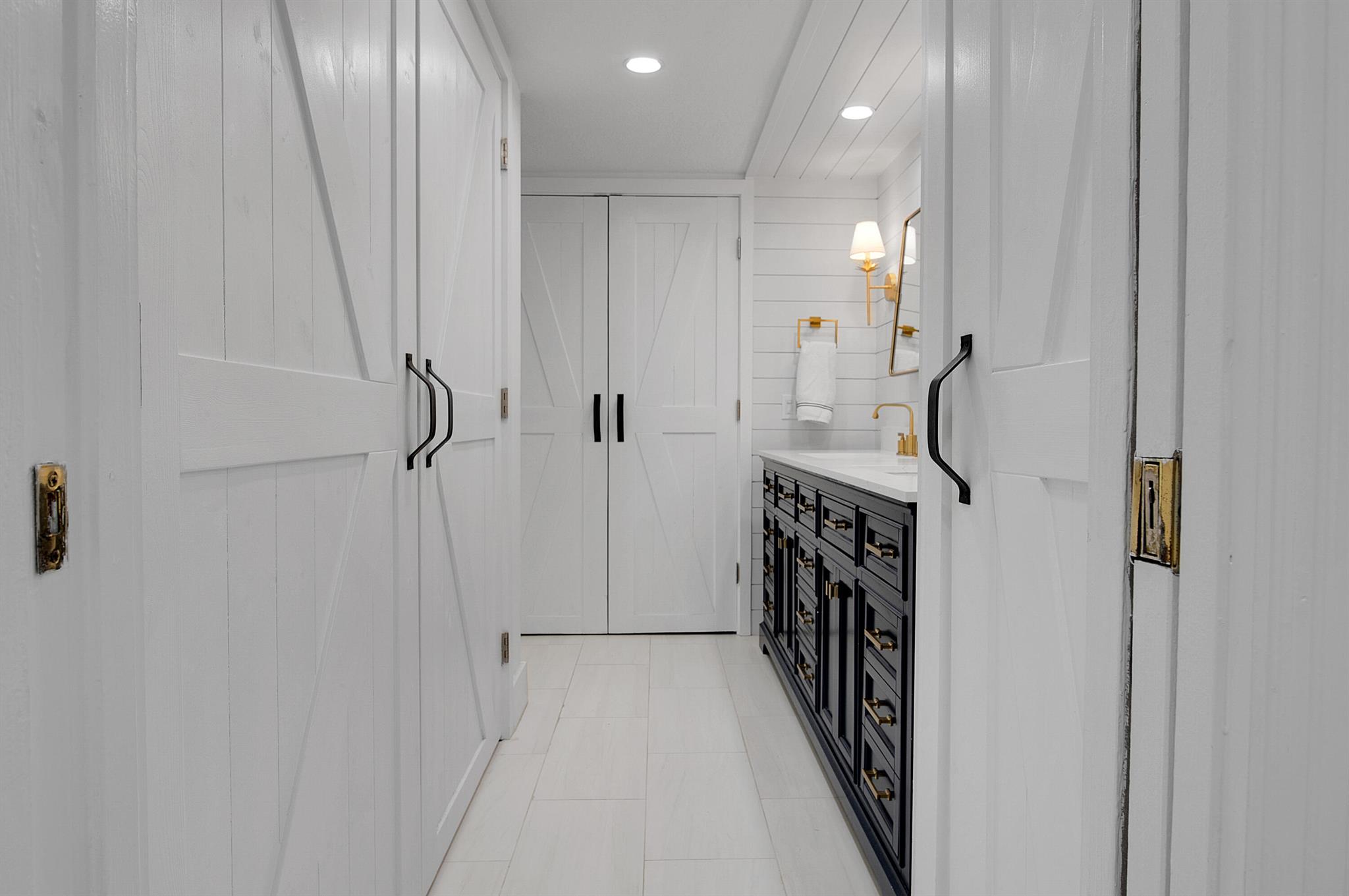 IRONWEDGE - Residential