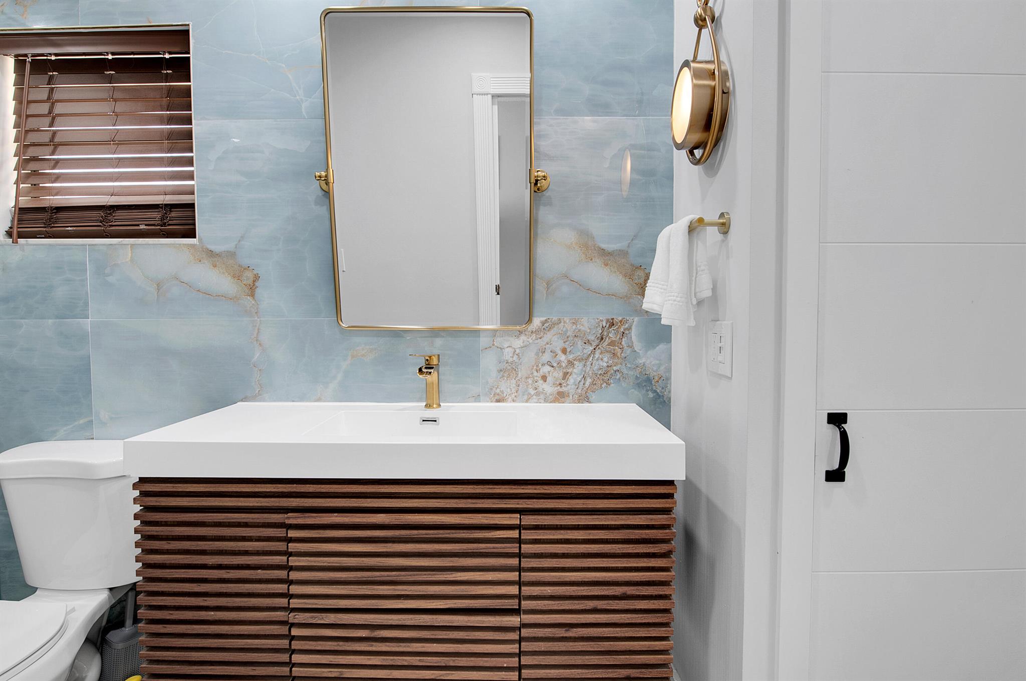 IRONWEDGE - Residential