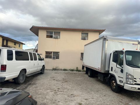 693 SW 5th Street Belle Glade FL 33430