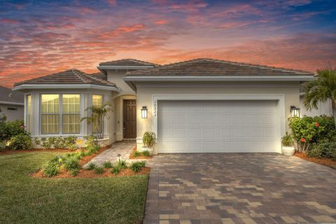 Photo of 10223 SW Pervenche Lane, Port Saint Lucie, FL 34987 (MLS # R11143269)