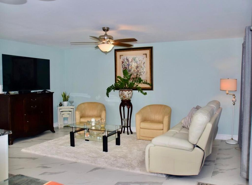 Photo of 364 Keswick C #364, Deerfield Beach, FL 33442 (MLS # R11125516)