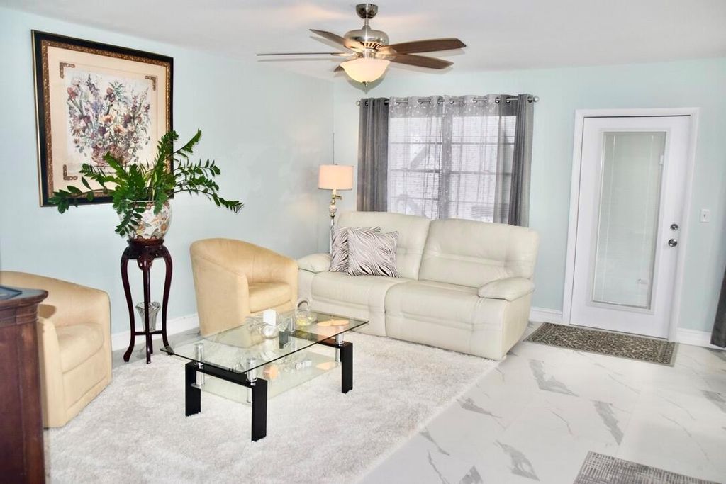 Photo of 364 Keswick C #364, Deerfield Beach, FL 33442 (MLS # R11125516)