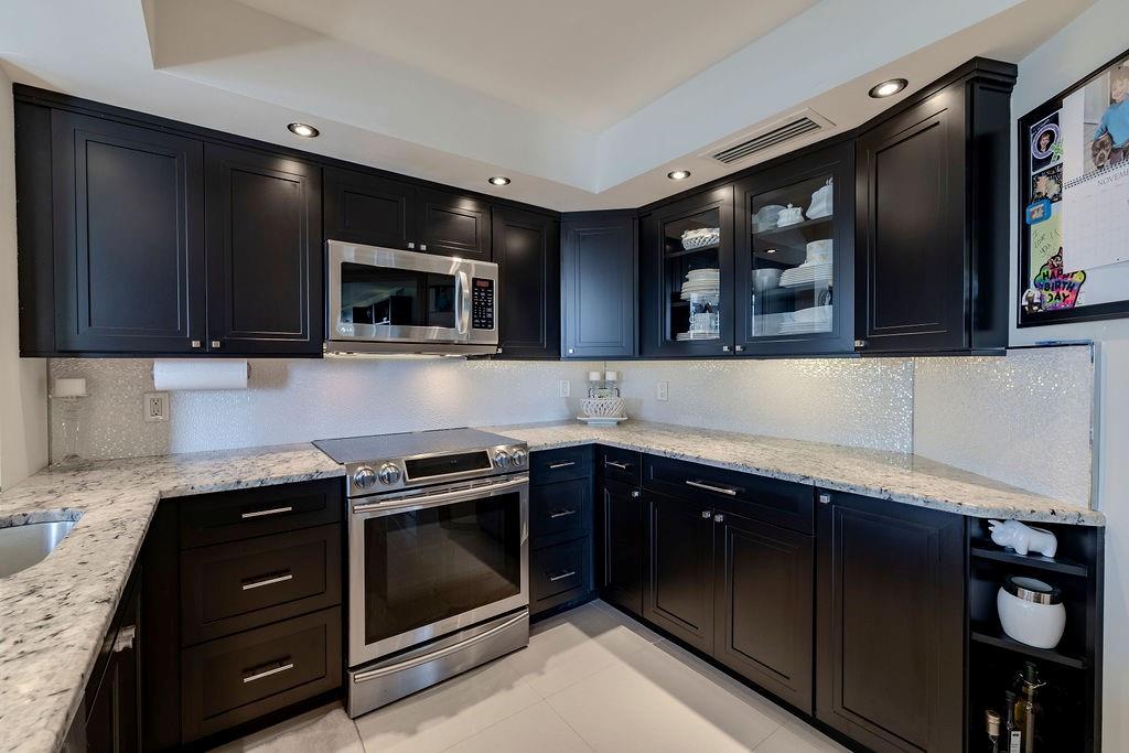 Barclay Beach - Residential