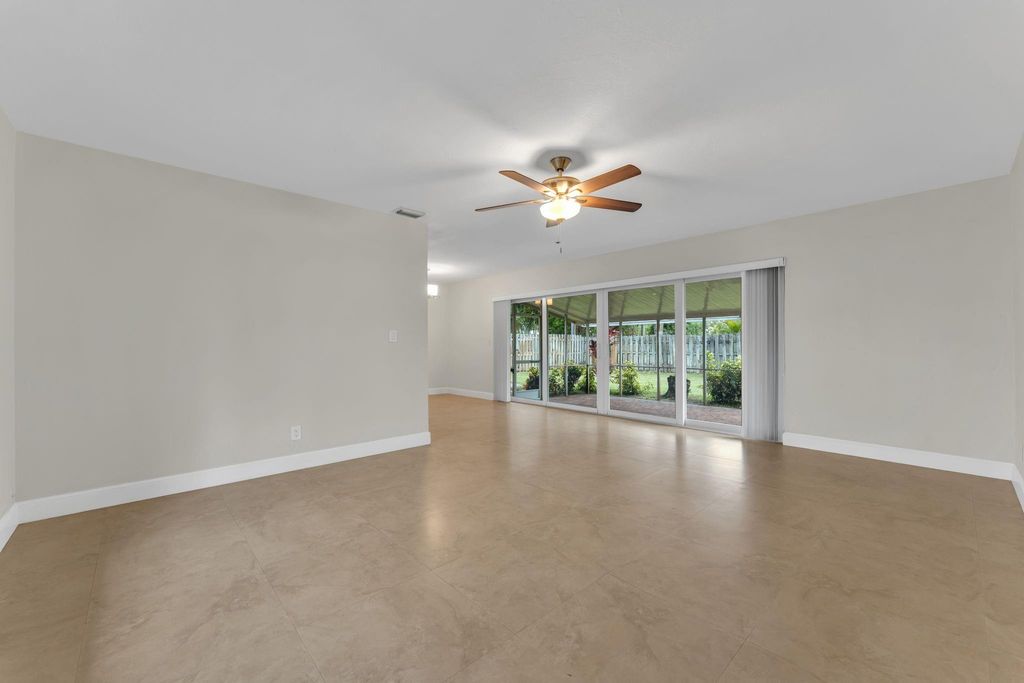 Photo of 4450 NE 18th Avenue, Oakland Park, FL 33334 (MLS # F10512339)