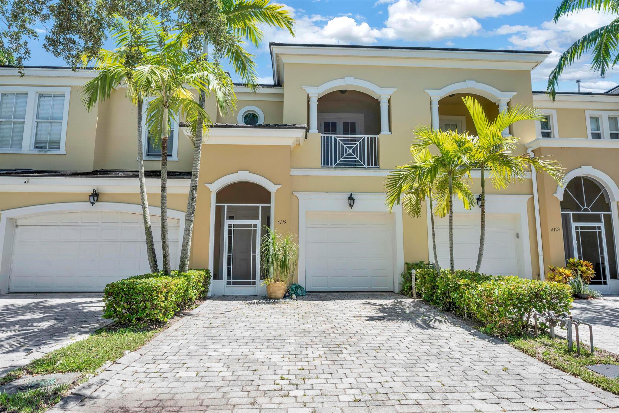 Welcome to this stunning townhouse for rent in a beautifully gated community! This completely renovated 2-bedroom, 2.5-bathroom home features a one-car garage and an array of modern amenities. Enjoy the convenience of two spacious main bedrooms upstairs, each with its own bathroom for added privacy. The main bedroom is particularly impressive, boasting ample space and a private balcony where you can relax and enjoy the views. Residents will have access to fantastic community features, including a refreshing pool and a well-equipped gym. Don't miss out on this incredible opportunity to live in a vibrant community with everything you need at your fingertips! Walking distance to shopping! Pubix plaza