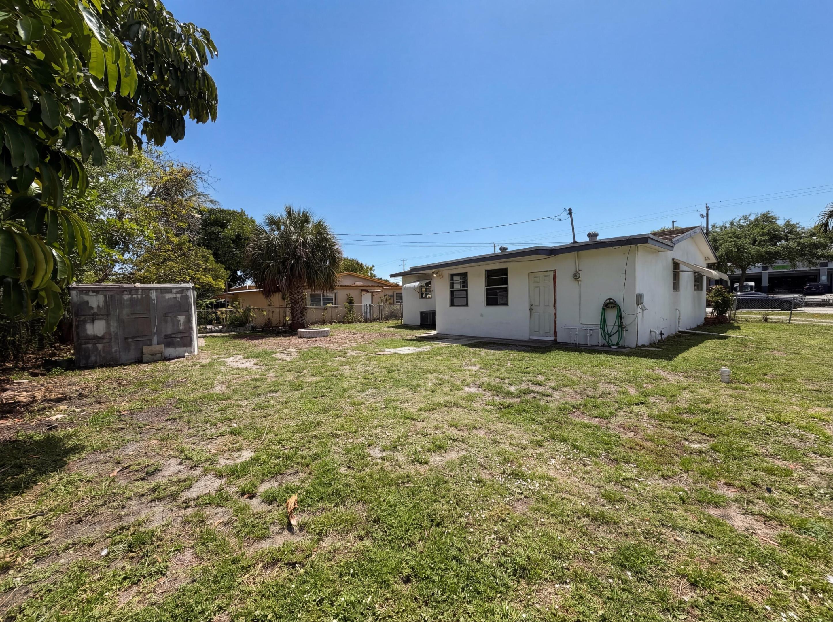 MIAMI GARDENS MANOR 49-47 B - Residential