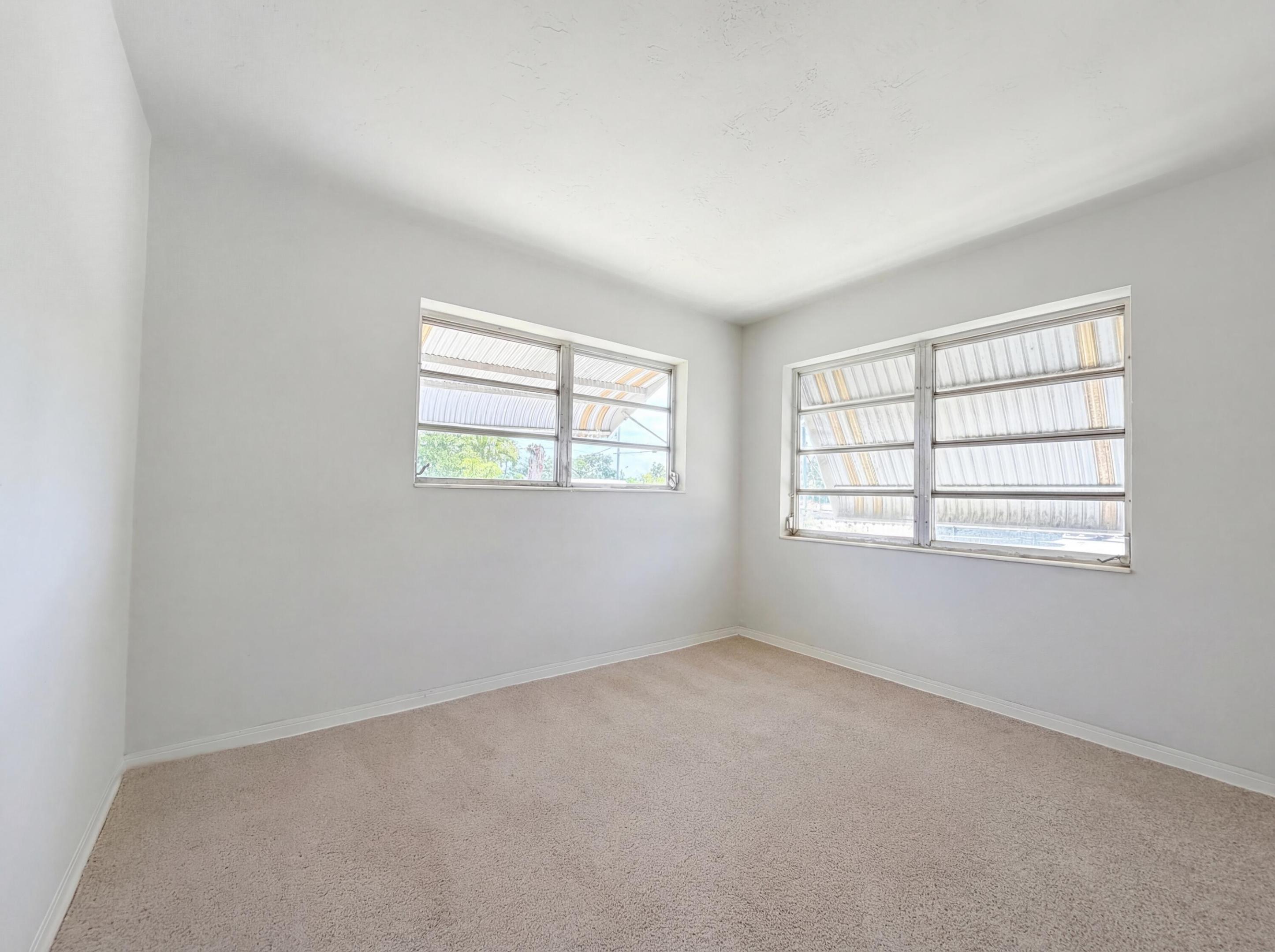 MIAMI GARDENS MANOR 49-47 B - Residential