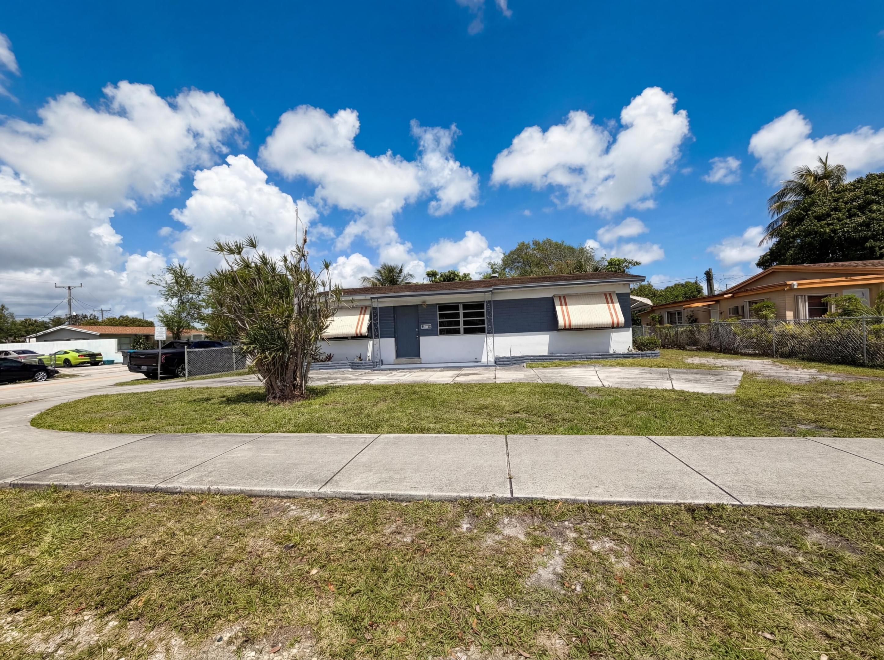 MIAMI GARDENS MANOR 49-47 B - Residential