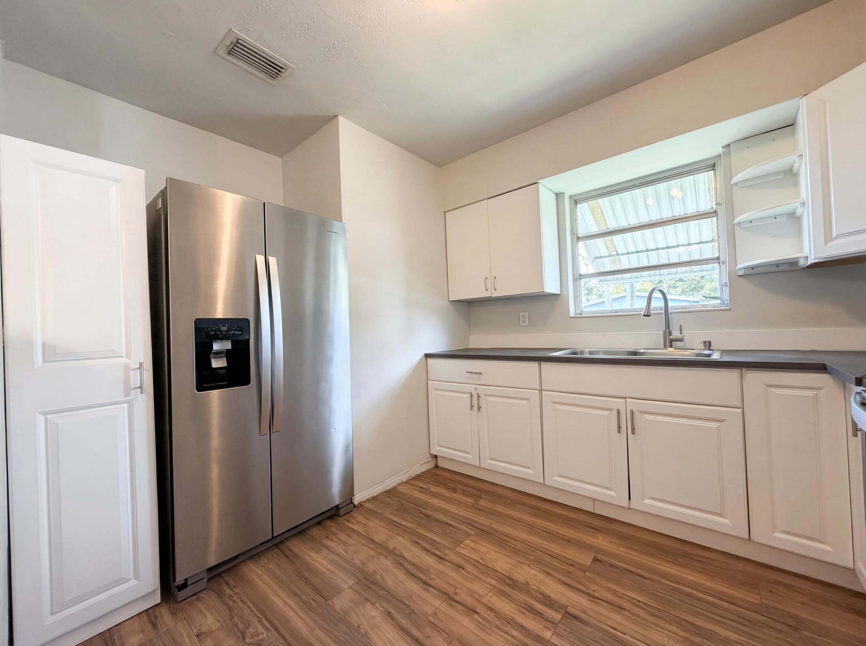 MIAMI GARDENS MANOR 49-47 B - Residential