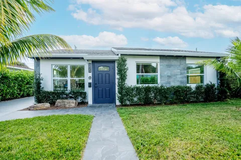 225 E 24th Street, Riviera Beach, FL 33404 - MLS#: R11071639