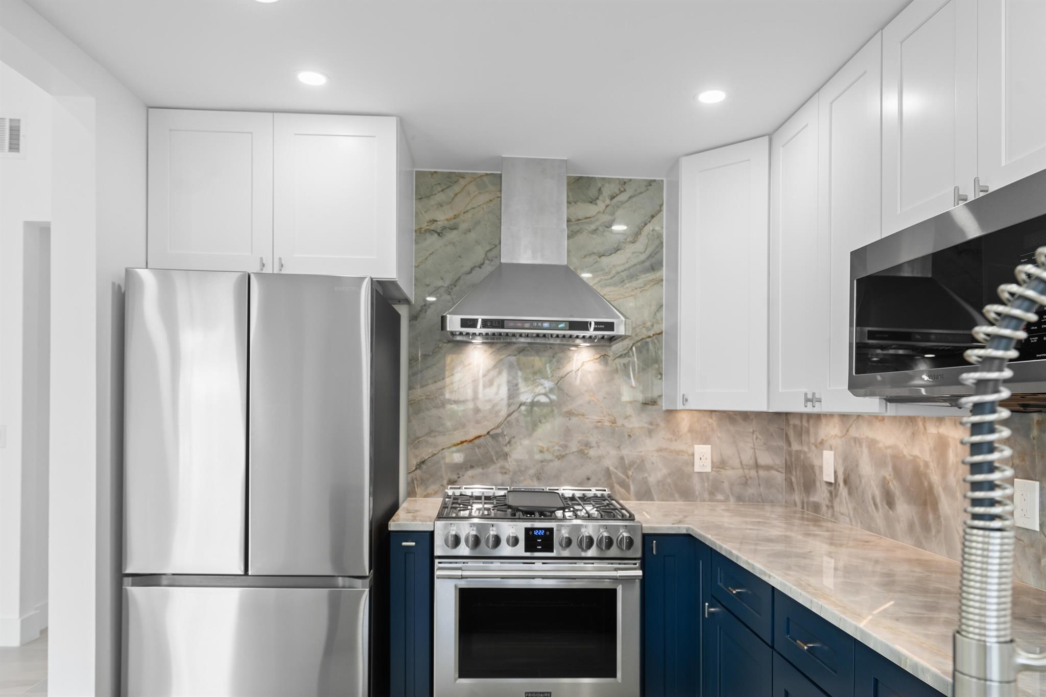 225 E 24th Street