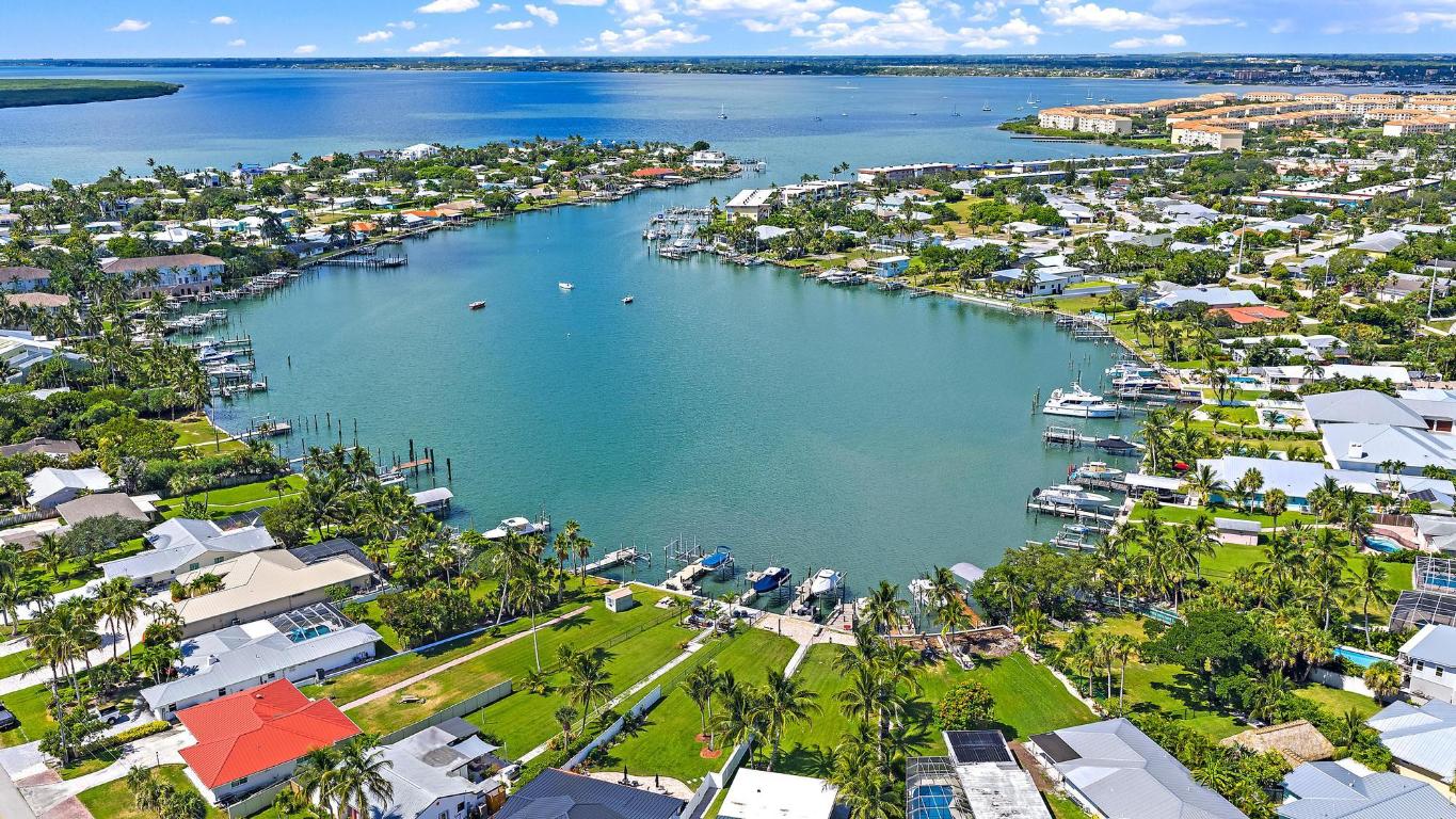 METES AND BOUNDS - Land