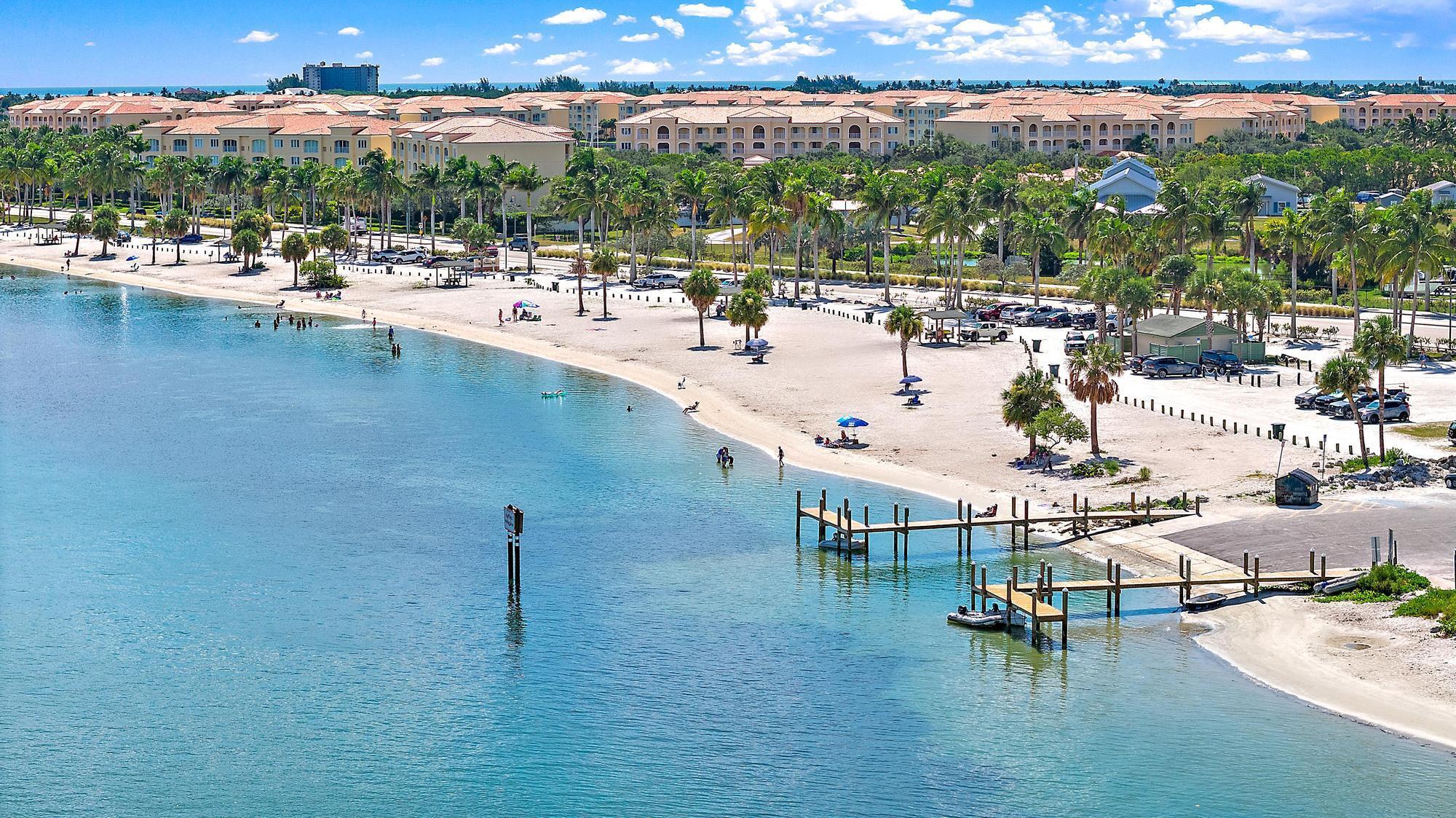 METES AND BOUNDS - Land