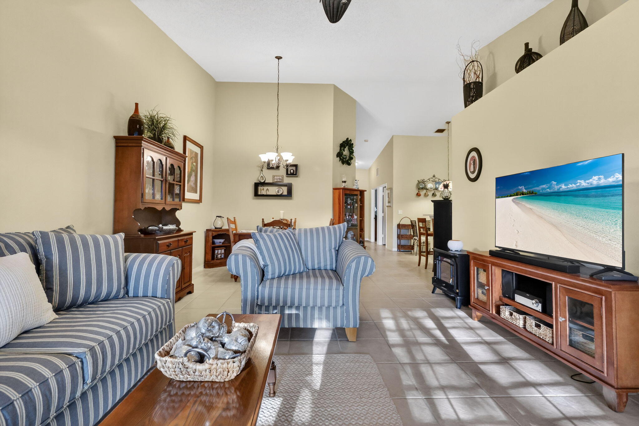 TUSCANY BAY - Residential