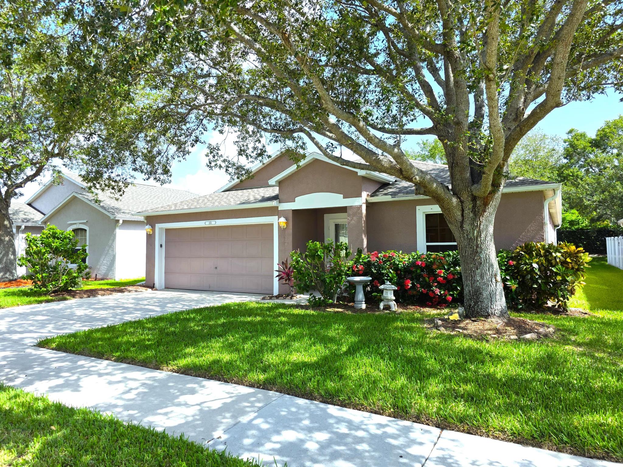 This Unfurnished annual rental is now available for new residents. Enjoy all Florida has to offer. 4/2/2 in desirable Waterford Lakes. Hop and skip to the community pool and playground. Well-designed, charming and unique residence, floorplan w/exciting architecture featuring vaulted ceilings, decorative plant shelves, beadboard wainscoting, arched doorways. Spacious eat-in kitchen has breakfast bar, granite counters, glass front cabinets. Tile throughout. Master bath with shower and separate soaking tub. Nice retreat in backyard, sunny patio & breezy screened porch is the perfect spot to enjoy the Florida weather. Great location, lots to do at your fingertips: parks, beaches, shopping, dining, pick your pleasure. Landscaping included in monthly rent.