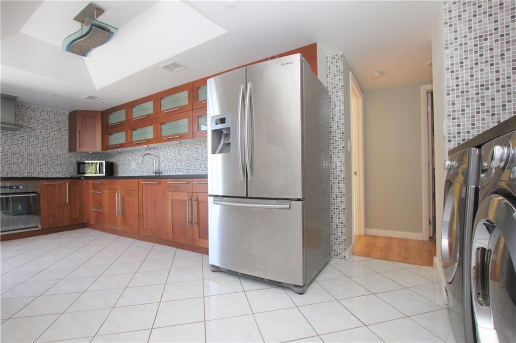 WELLESLEY PARK CONDO - Residential