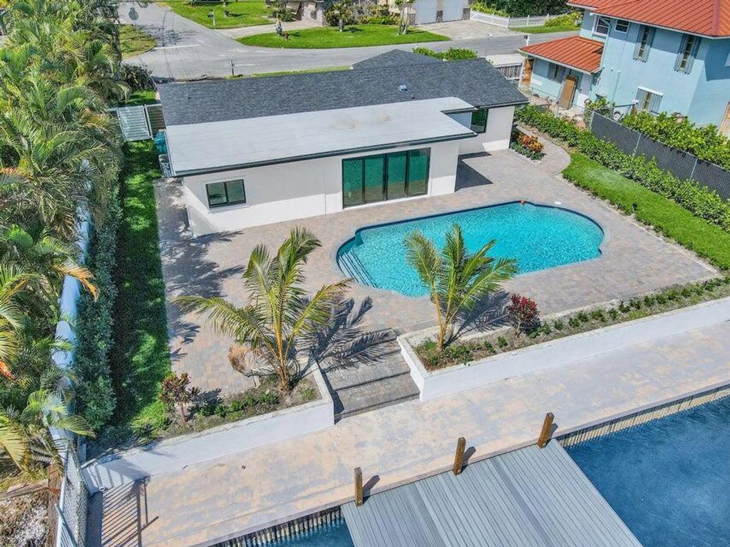 Photo of 500 Venice Drive, Boynton Beach, FL 33426 (MLS # R11133175)