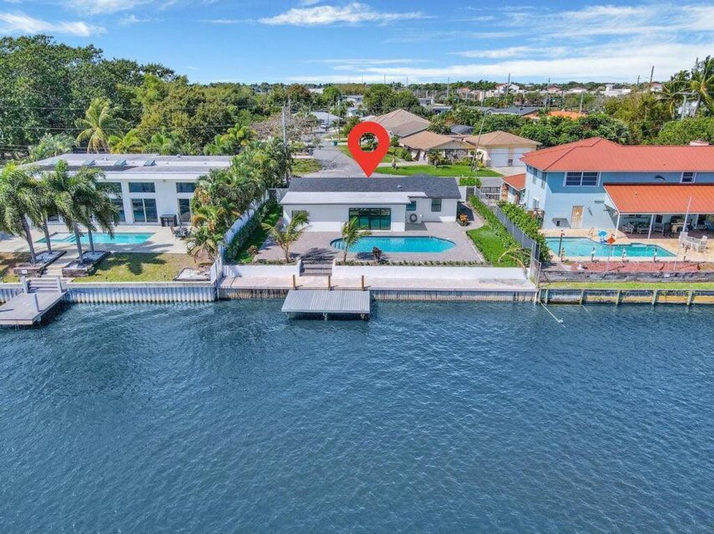 Photo of 500 Venice Drive, Boynton Beach, FL 33426 (MLS # R11133175)
