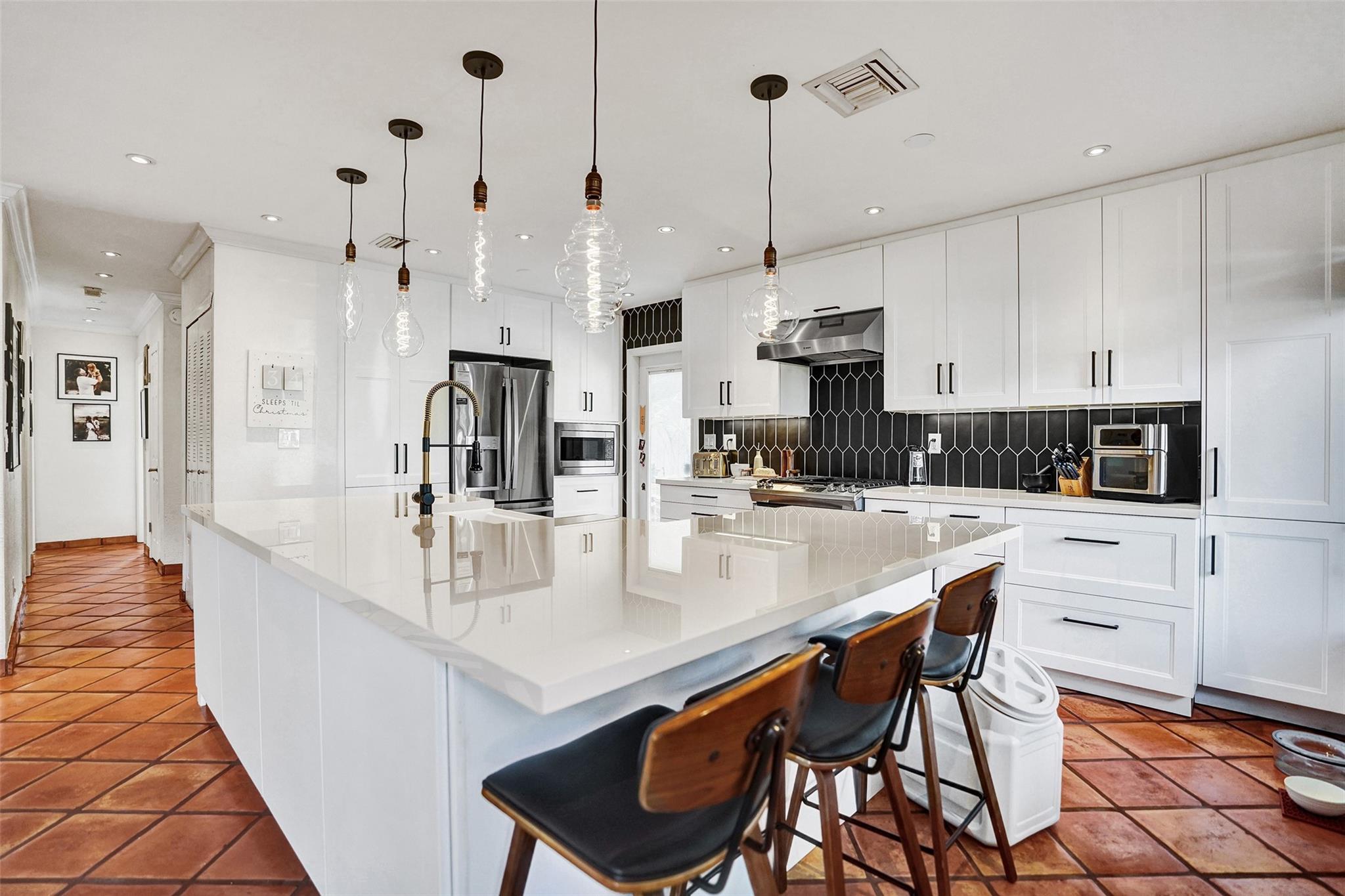 Babco Heights 43-38 B - Residential