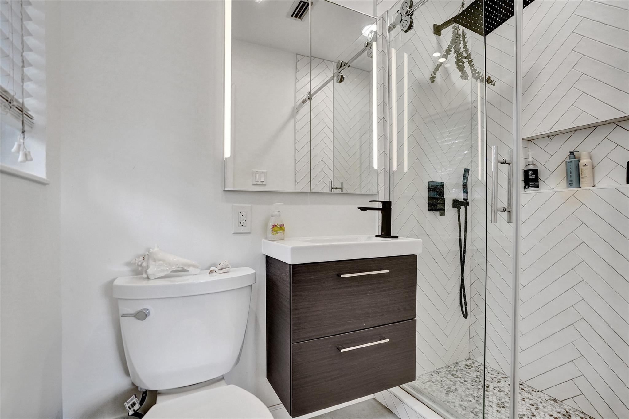 Babco Heights 43-38 B - Residential