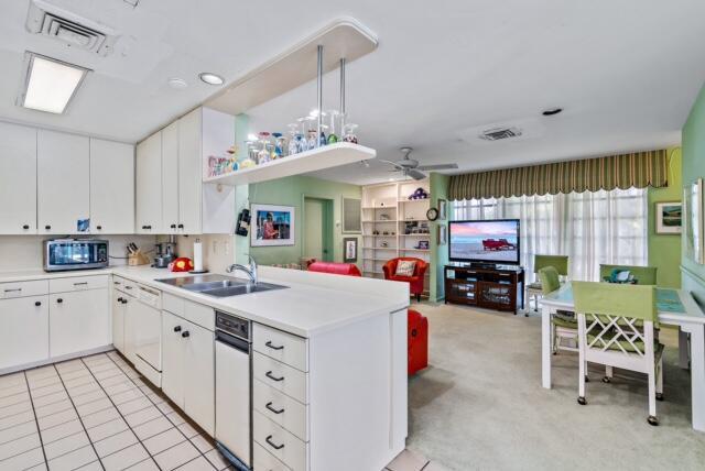 NORTH PALM BEACH VILLAGE - Residential