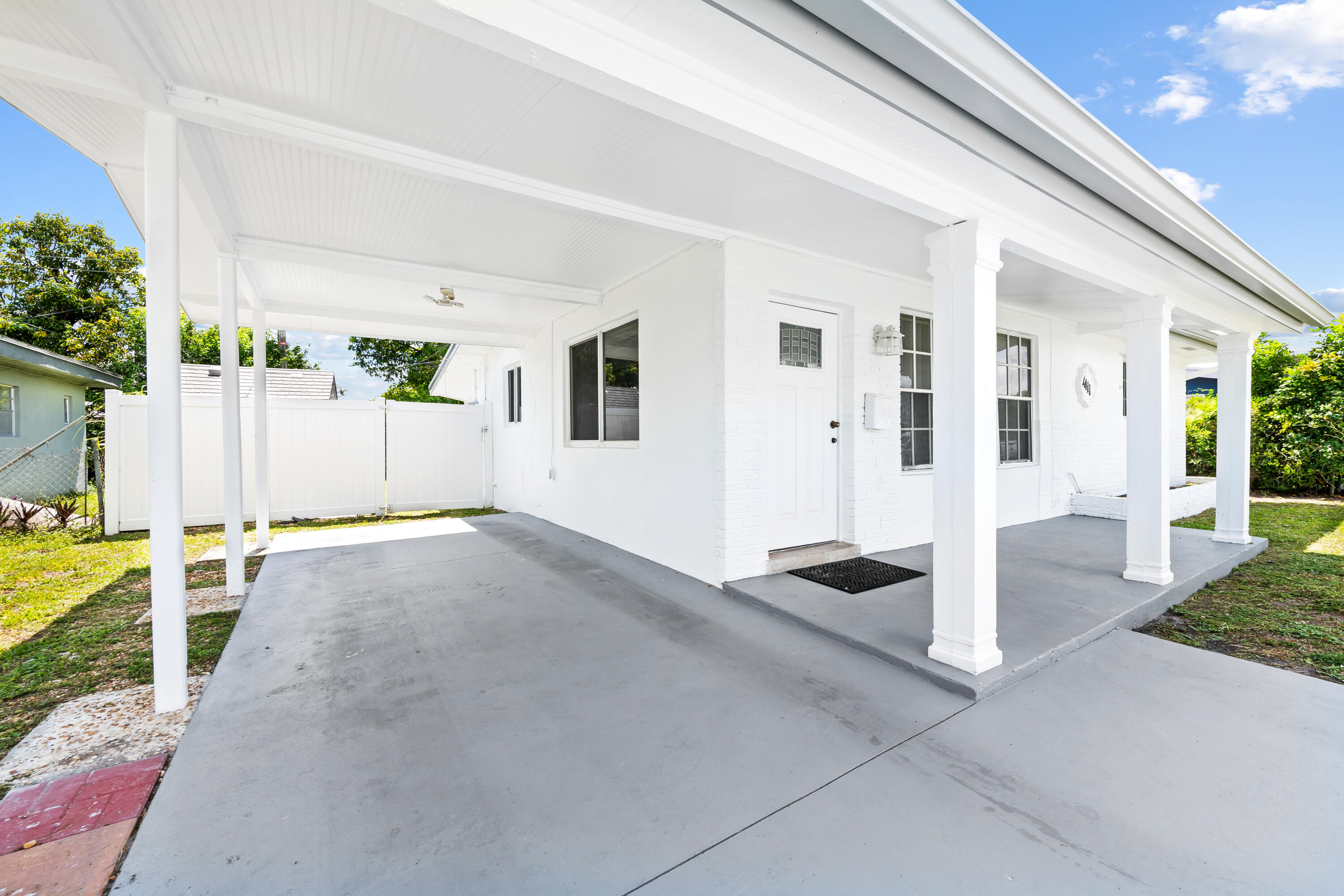 2411 Gulfstream Drive