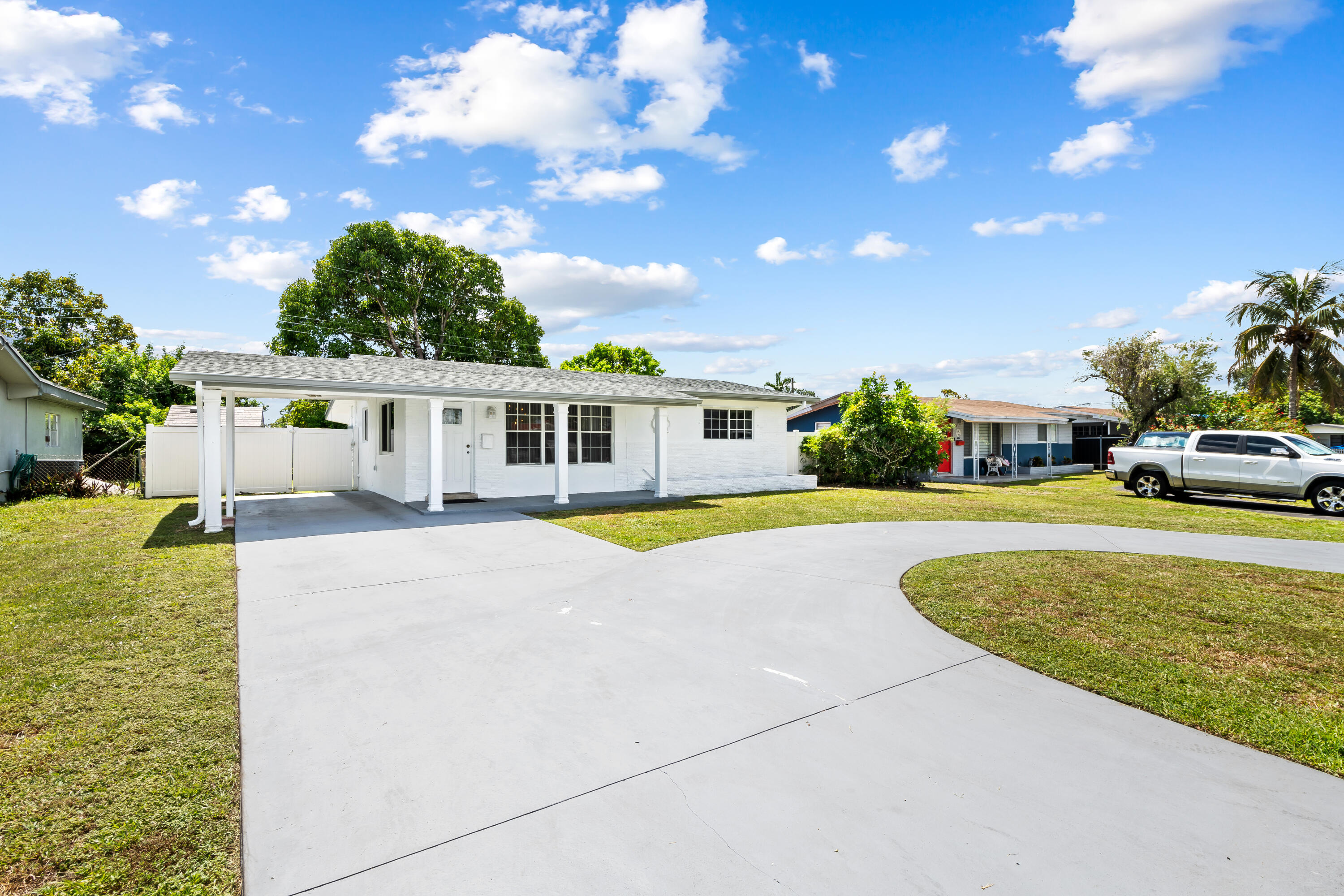 2411 Gulfstream Drive